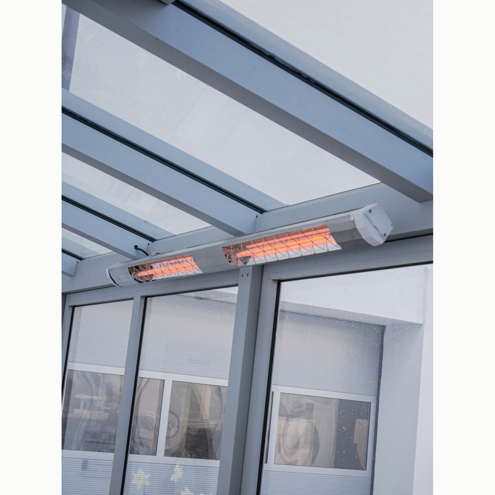 ExtremeLine HeatFlare carbon Titanium Infrarotstrahler 3200W mit Steuerungssystem
