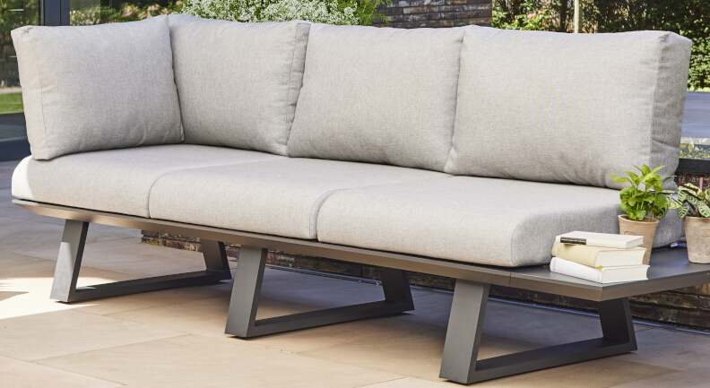 Siena Garden Lounge-Set Lardos Loungebank mit Ablagetisch, Ecklehne und Kissen Aluminium matt anthrazit