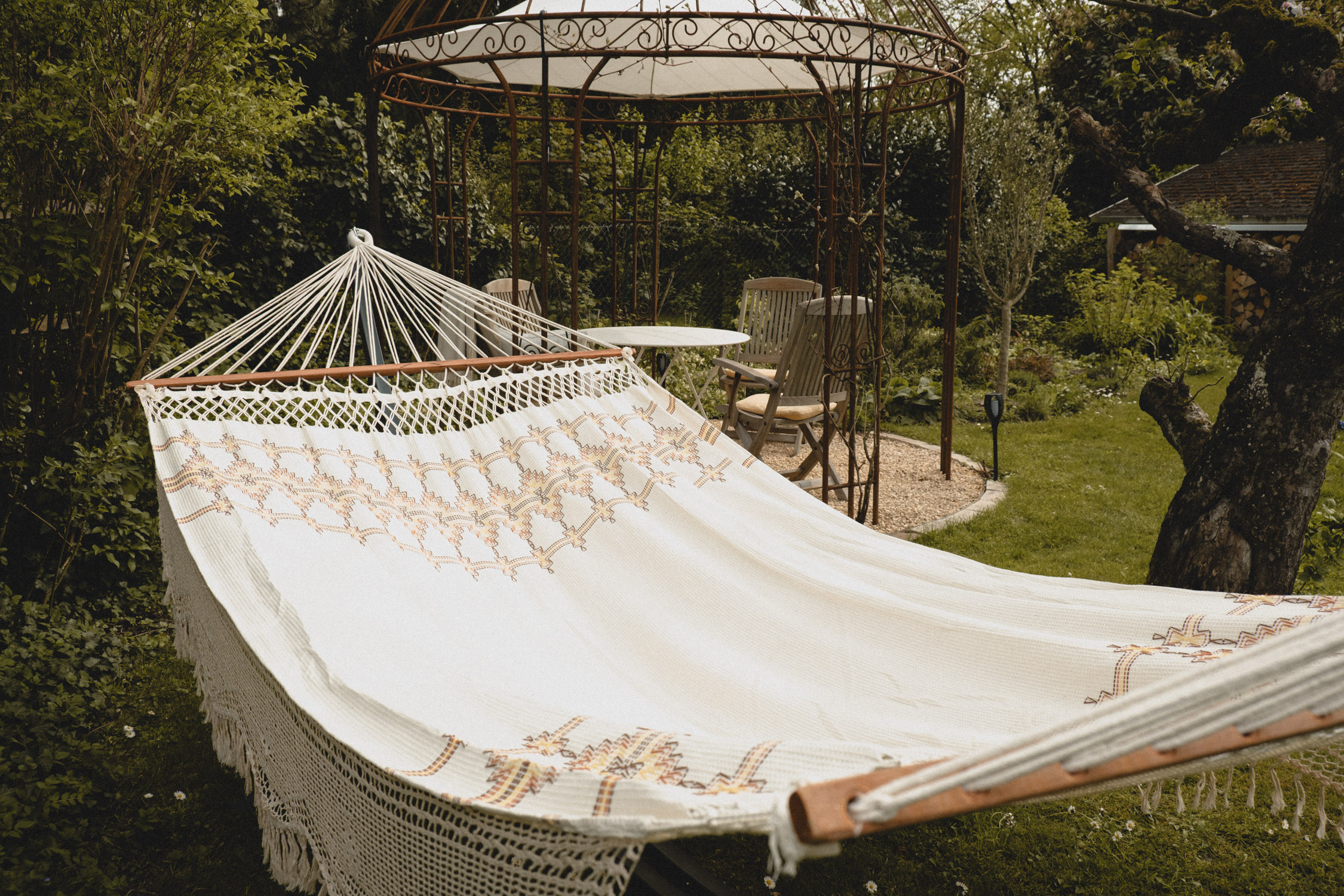 AMAZONAS XXL Makramee Stabhängematte Palacio Boho Liegefläche ca. 240 x 160 cm