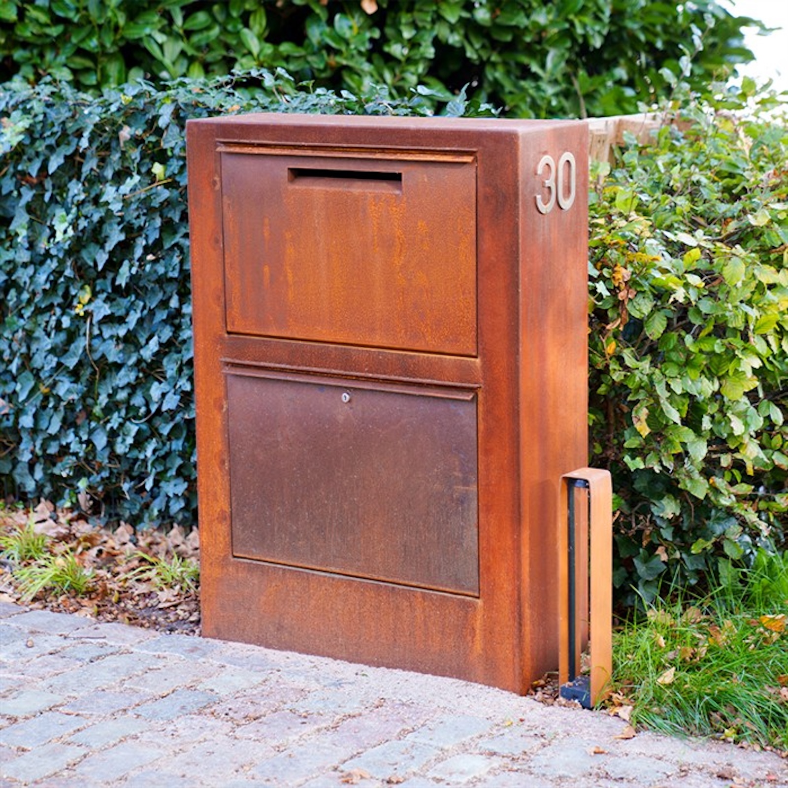 Adezz Paca Briefkasten aus Cortenstahl Postkasten Inkl. Schloss mit 2 Schlüsseln