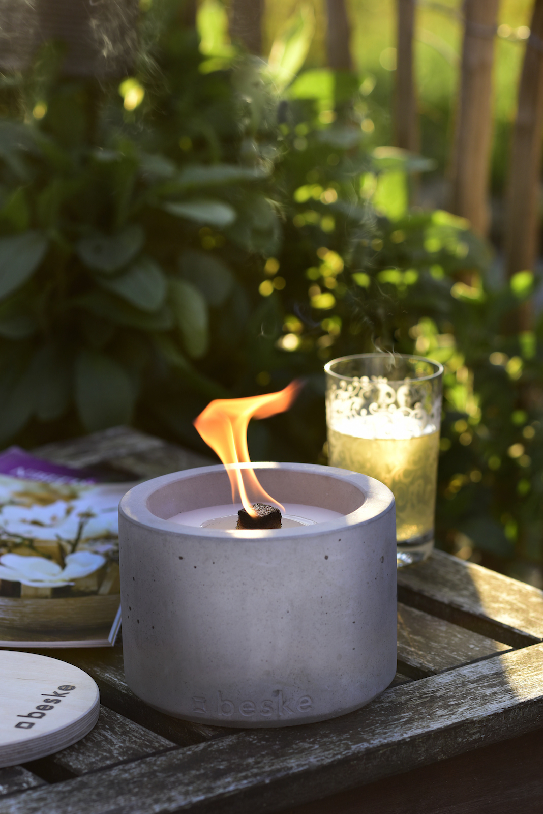 Betonfeuer Solo Tischfeuer Garten-Fackel Outdoor-Kerze mit Dauerdocht inkl. Löschbrett